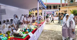 পাবনার আইডিয়াল ল্যাবরেটরি স্কুলে বিজ্ঞান মেলা অনুষ্ঠিত
